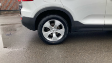 Volvo Xc40 2.0 T4 Momentum Pro 5dr AWD Geartronic Petrol Estate